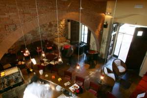 Xtrallusion offers characteristic Bed and Breakfast, B&B, Guest House, Hotel, Albergo and Country Lodge accommodation in Italy. Plus independent self-guided Walking, Adventure, Activity, Skiing and Paragliding Holiday itineraries on the Italian Rivieras, in the Italian Lakes, in the Italian Alps and in some of the most beautiful corners of Italy.